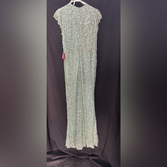 Mac Duggal 5631 NWT V-neck Sequin Evening Dress - Picture 5 of 6